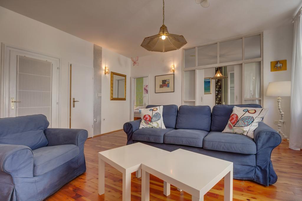 Apartments Mandarina Mali Lošinj Rum bild