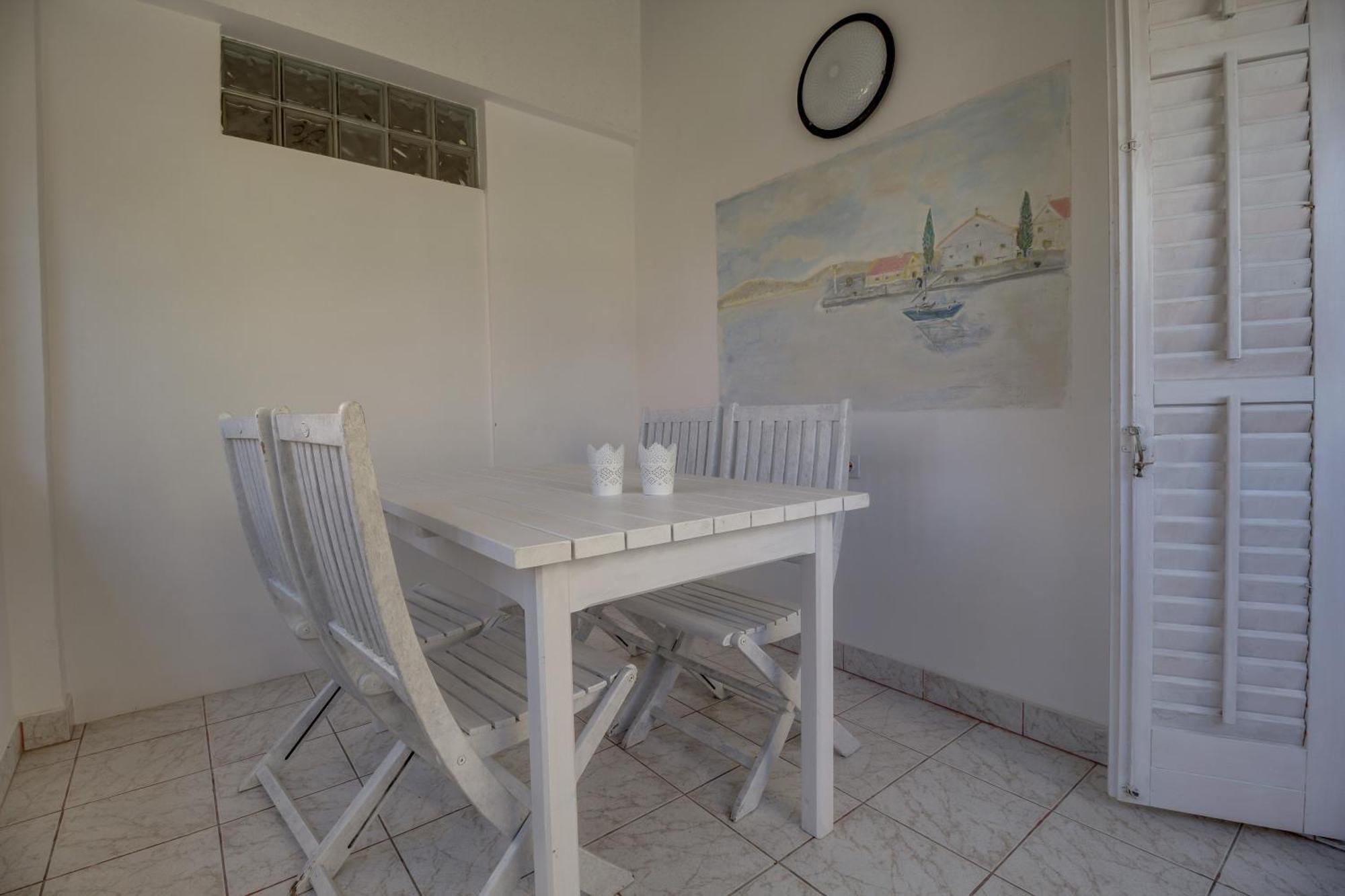 Apartments Mandarina Mali Lošinj Rum bild