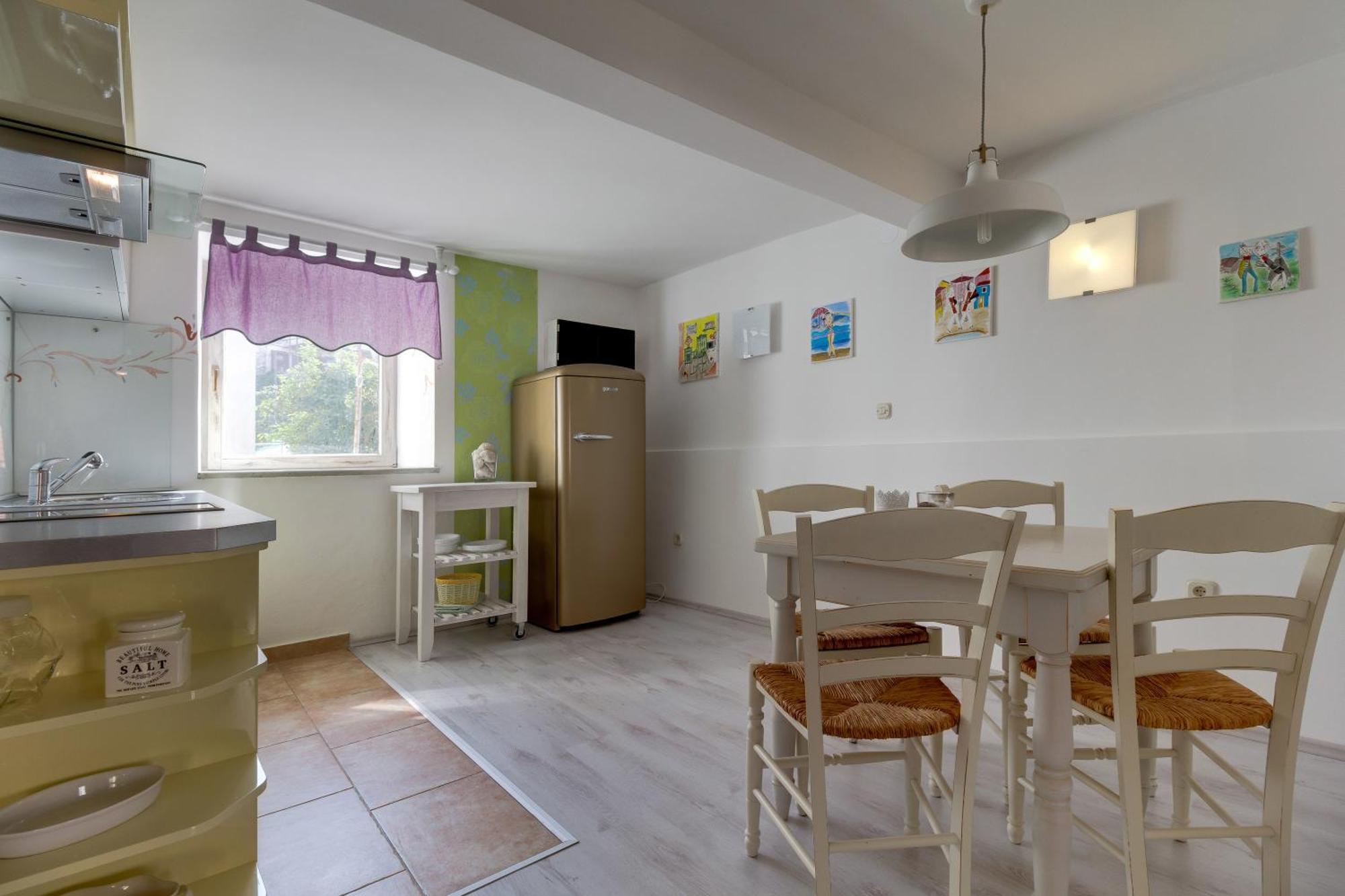 Apartments Mandarina Mali Lošinj Rum bild