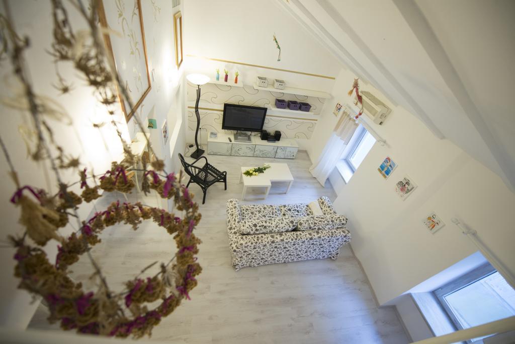 Apartments Mandarina Mali Lošinj Rum bild